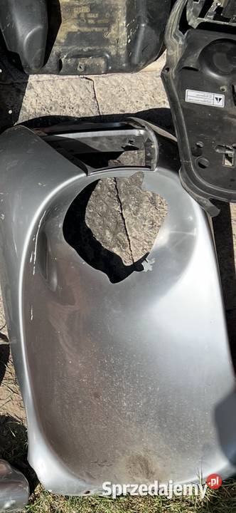 Czasza zadupek siedzenie lampa Aprilia scarabeo Dziurów