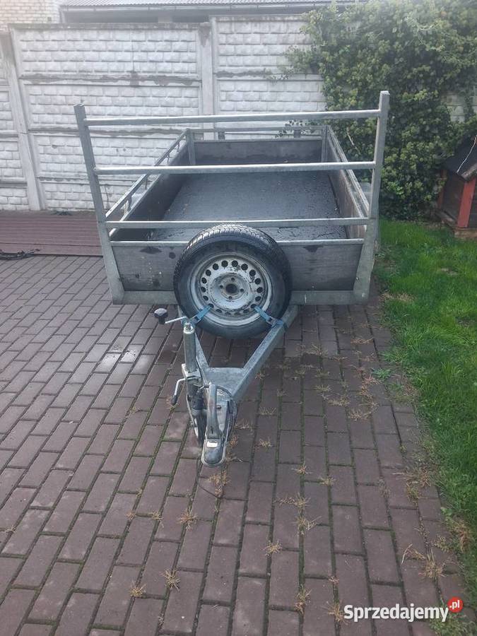 Przyczepka samochodowa