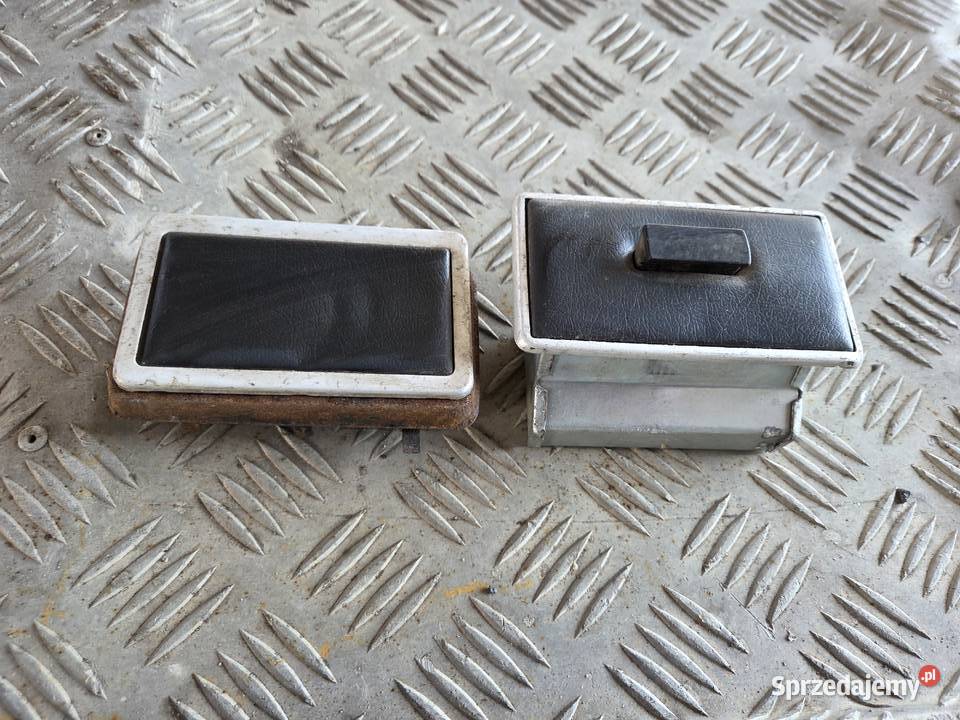 Zastava 1100 dwie popielniczki śląskie Gliwice