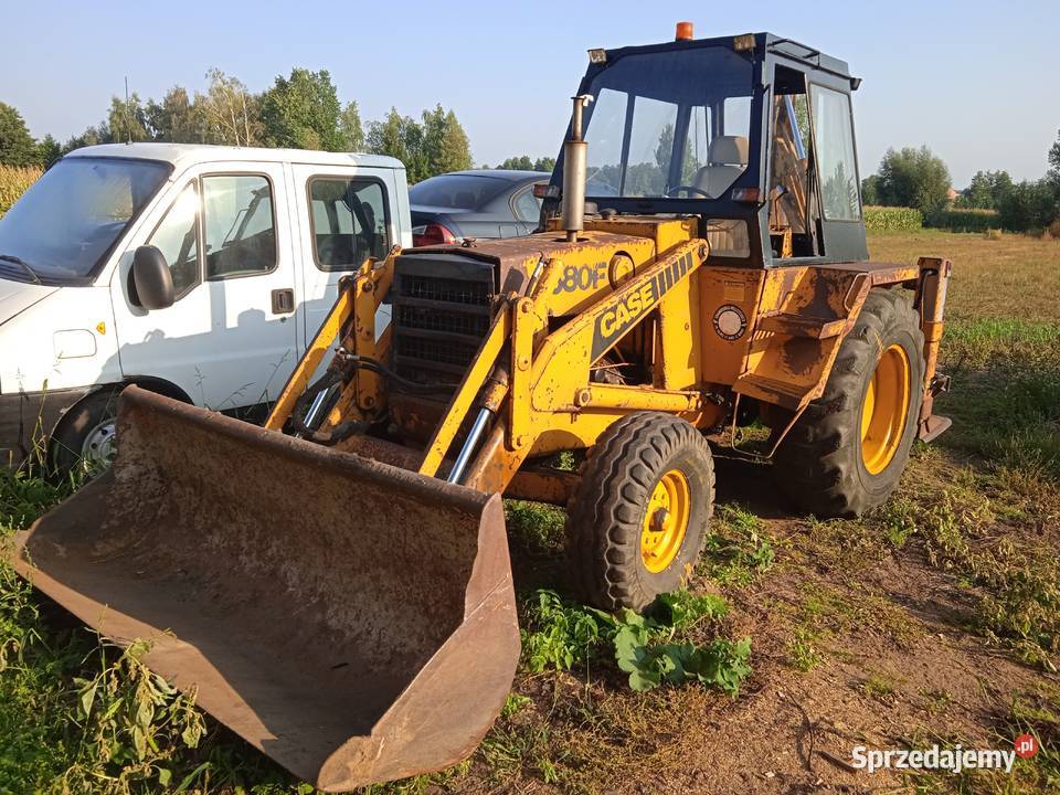 Koparkoładowarka Case mazowieckie Lubików