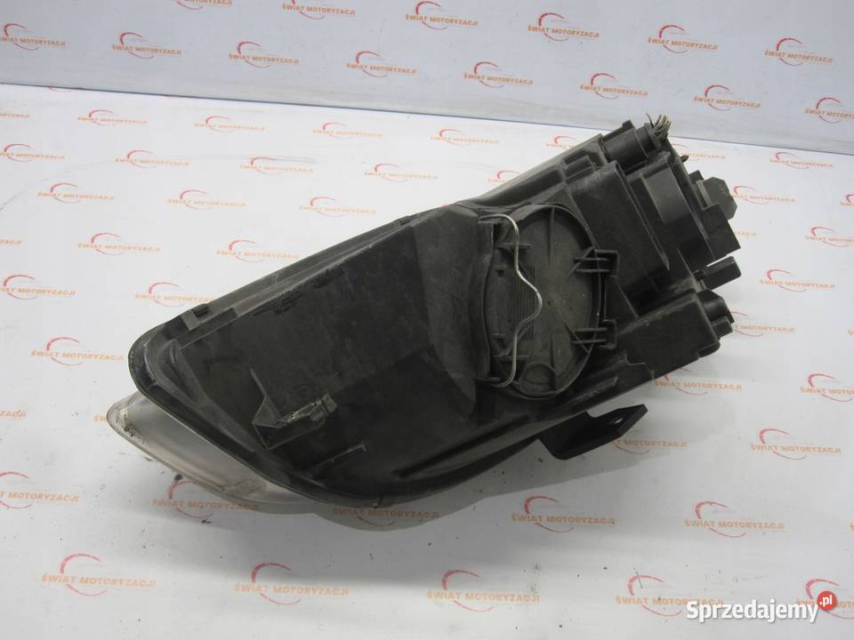 AUDI A4 B7 III 07r lampa lewa przód 8E0941003AK