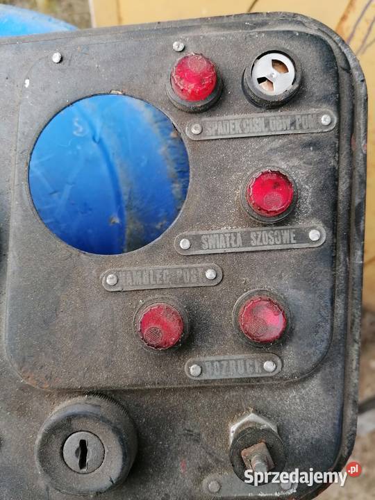 Deska rozdzielcza do samochodu