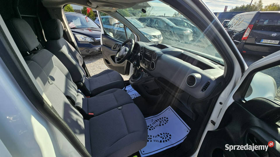 Peugeot Partner Długi Salon 16 D Duża Paka Rok produkcji 2016 Świdnica sprzedam