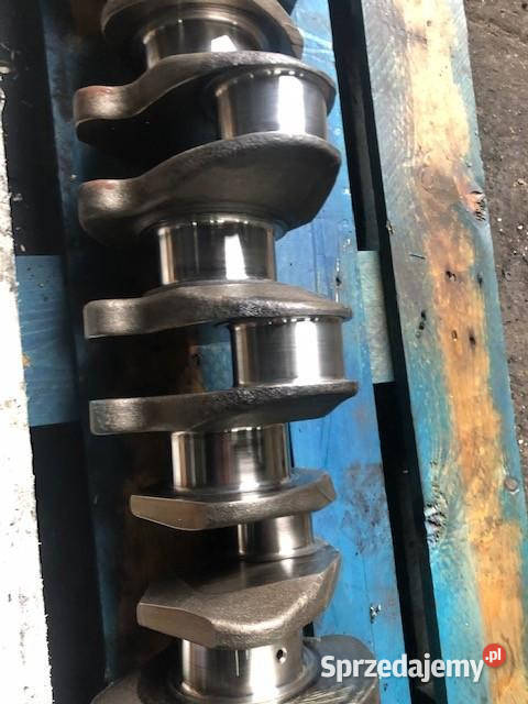 Ferguson 86508690 Valtra S274S374 wał korbowy