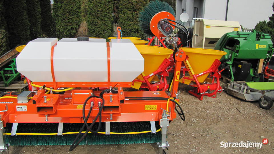 Zamiatarka walcowa z koszem 6002000 Kubota Pozostałe Węgrów sprzedam
