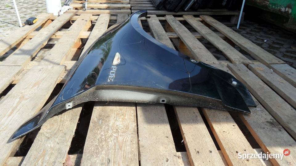 BMW X3 E83 LIFT 06r błotnik prawy przód osobowe