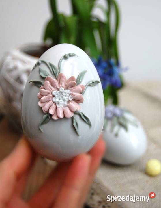 Jajko pisanka kwiaty relief porcelana Ćmielów lubelskie Lublin