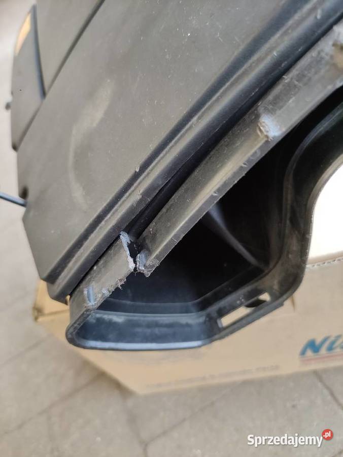 Obudowa filtra powietrza Mercedes C W203 osobowe Pozostałe sprzedam