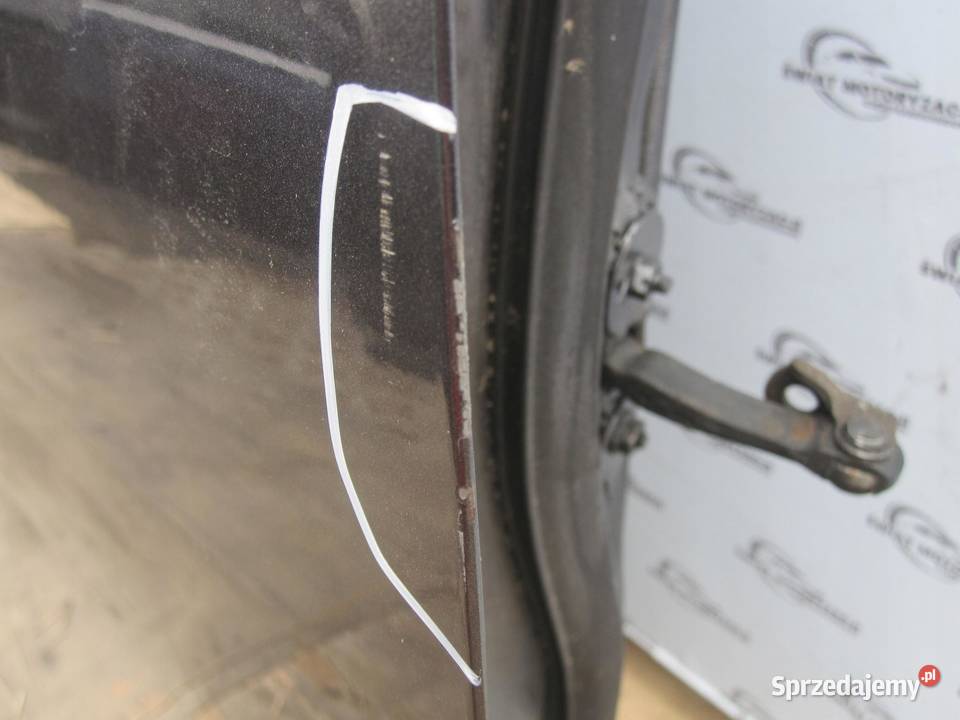 TOYOTA AVENSIS T27 III 10r drzwi prawe przód osobowe