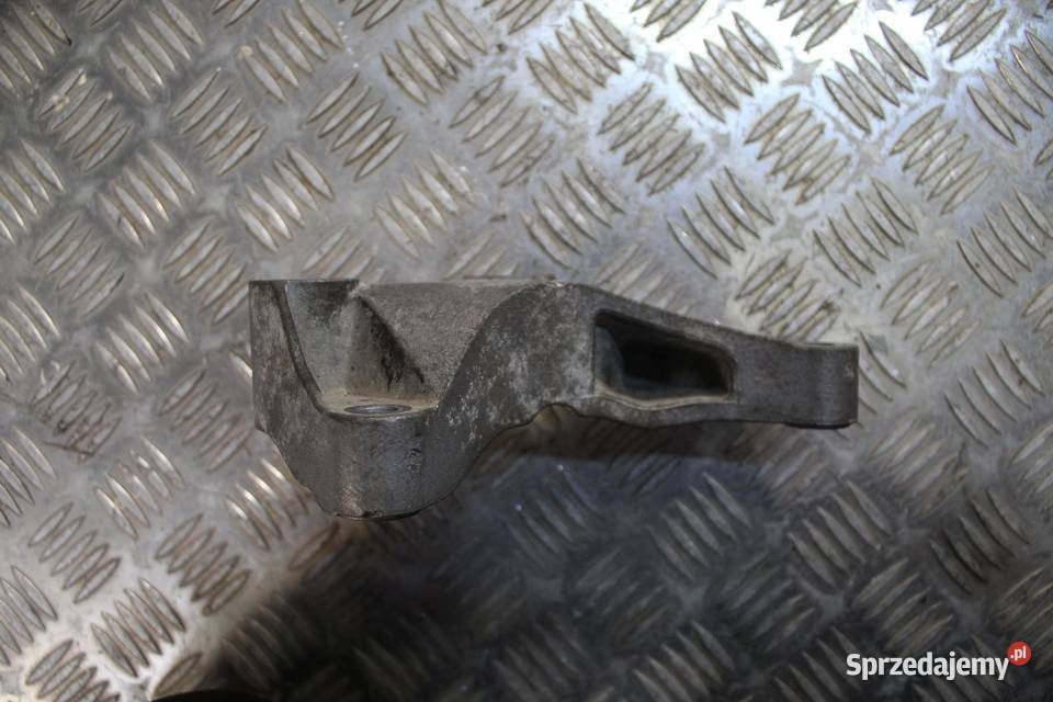 ŁAPA MOCOWANIE SKRZYNI OPEL CORSA D 13185906 osobowe