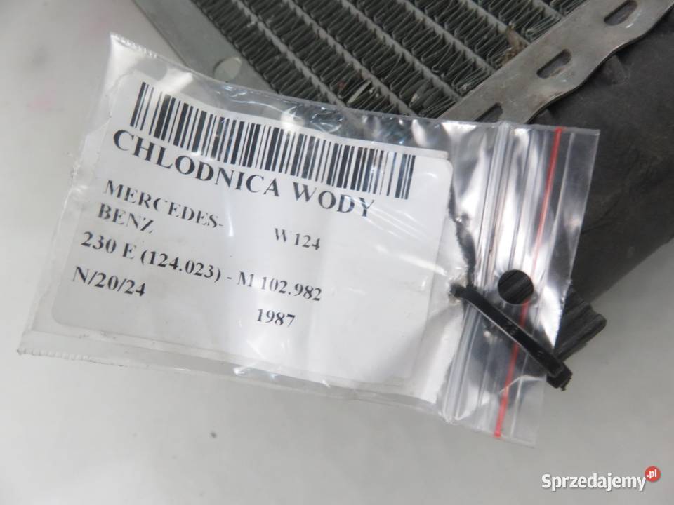 CHŁODNICA WODY MERCEDES W124 230 E Chłodnie wody