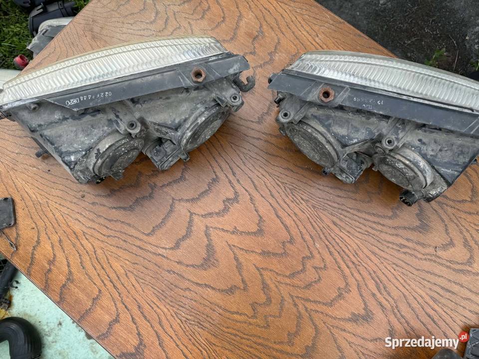 Lampy przednie VW Passat B5 osobowe Lampy przednie Łabiszyn sprzedam