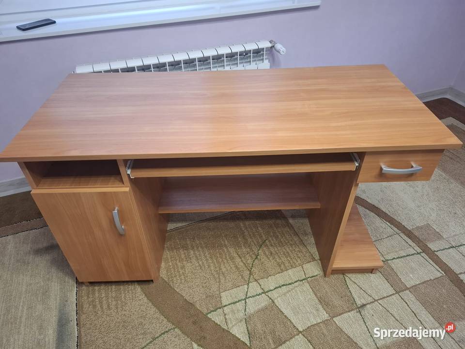 Biurko szkolne komputerowe kolor buk 135 x 60 x 59cm Rudniki sprzedam