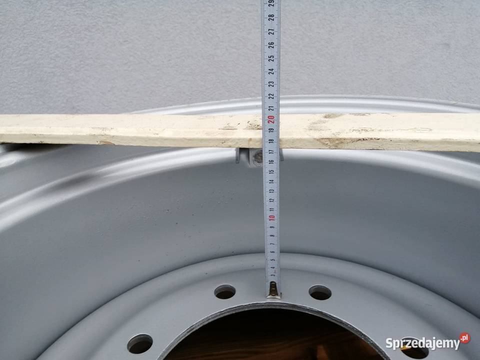 Felga R24 Manitou MLA 629 Części do maszyn budowlanych Wilkowo sprzedam