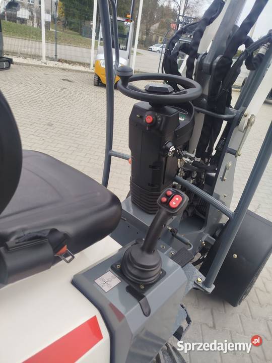 ŁADOWARKA PRZEGUBOWA XTM 106 łódzkie Rawa Mazowiecka sprzedam