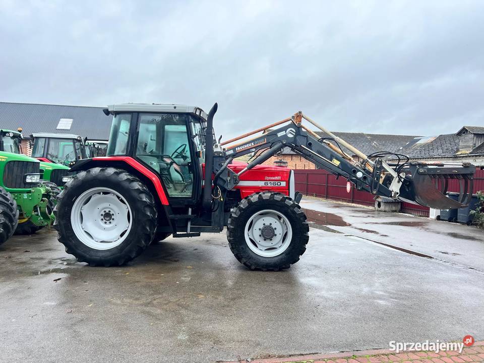 Massey Ferguson 6160 z ładowaczem czołowym Deutz-Fahr Żabno