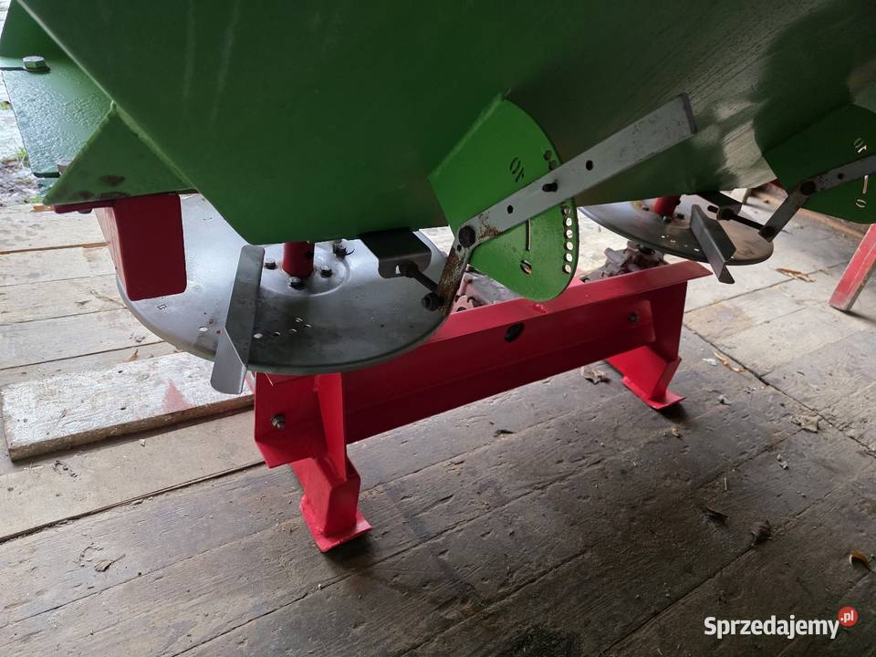 Rozsiewacz strumyk 800l nieuszkodzony Niedrzwica Duża sprzedam