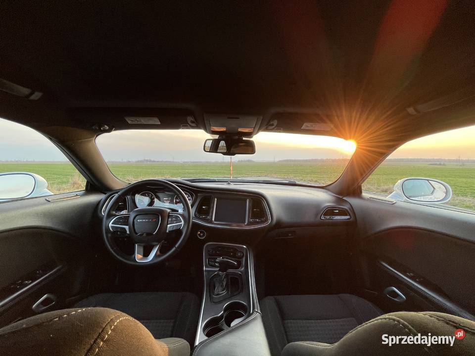 Wynajem samochodu do ślubu Dodge Challenger BMW śląskie Gliwice