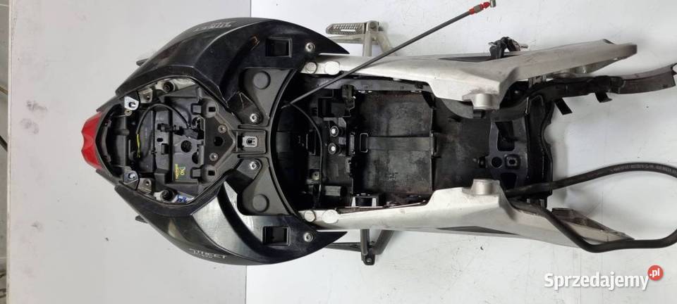 ZADUPEK OGON MOTOCYKL TRIUMPH STREET TRIPLE 765