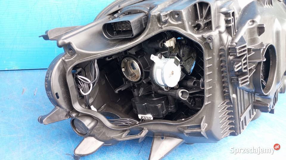 LAMPA PRAWY PRZÓD XENON SKRĘTNY 98163113211