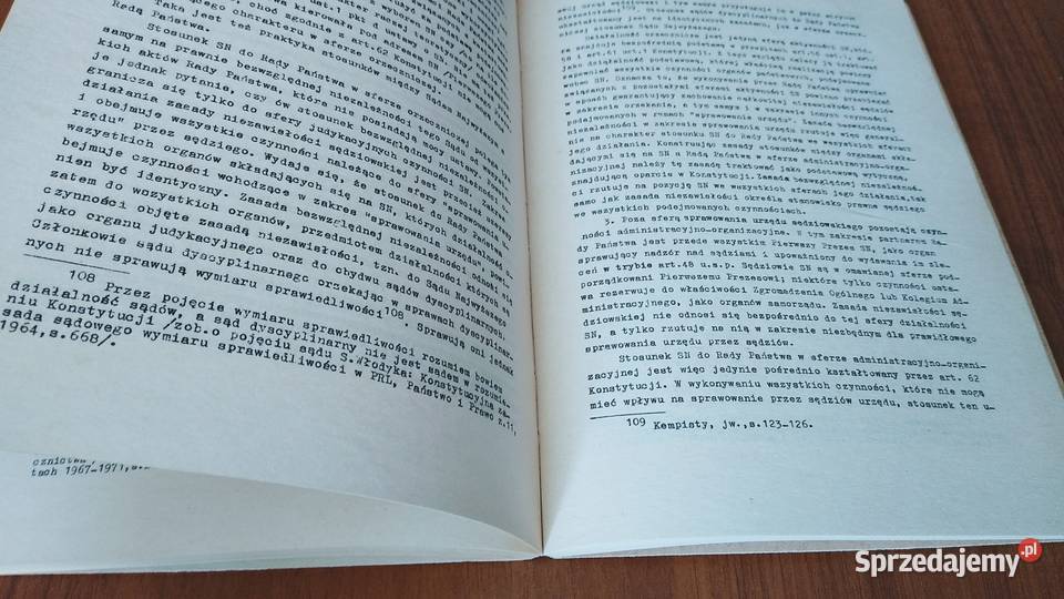 Sąd Najwyższy a naczelne organy władzy Rok wydania 1977 sprzedam