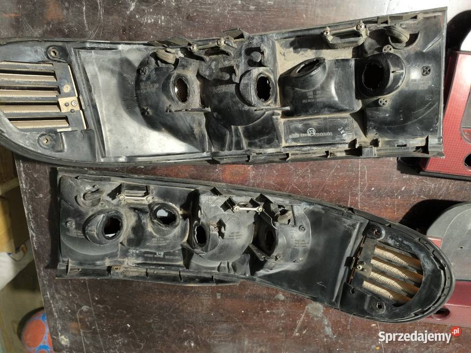 Toyota Celica V T18 lampy tylne blenda KOMPLET Rok produkcji 1992 sprzedam