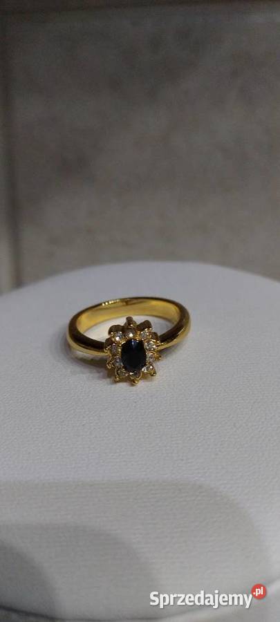 Pierścionek z cyrkoniami Lublin