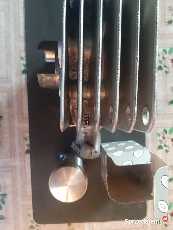 Oryginalny cylinder ddr plus tłok szlifierki Dąbrowa Tarnowska sprzedam