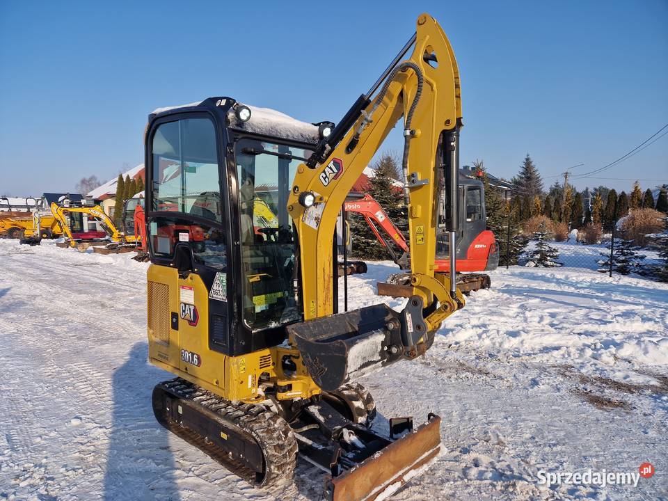 Minikoparka CAT 3016 przebieg 600mtg 2022r nie Koparki Koparki Ryżki
