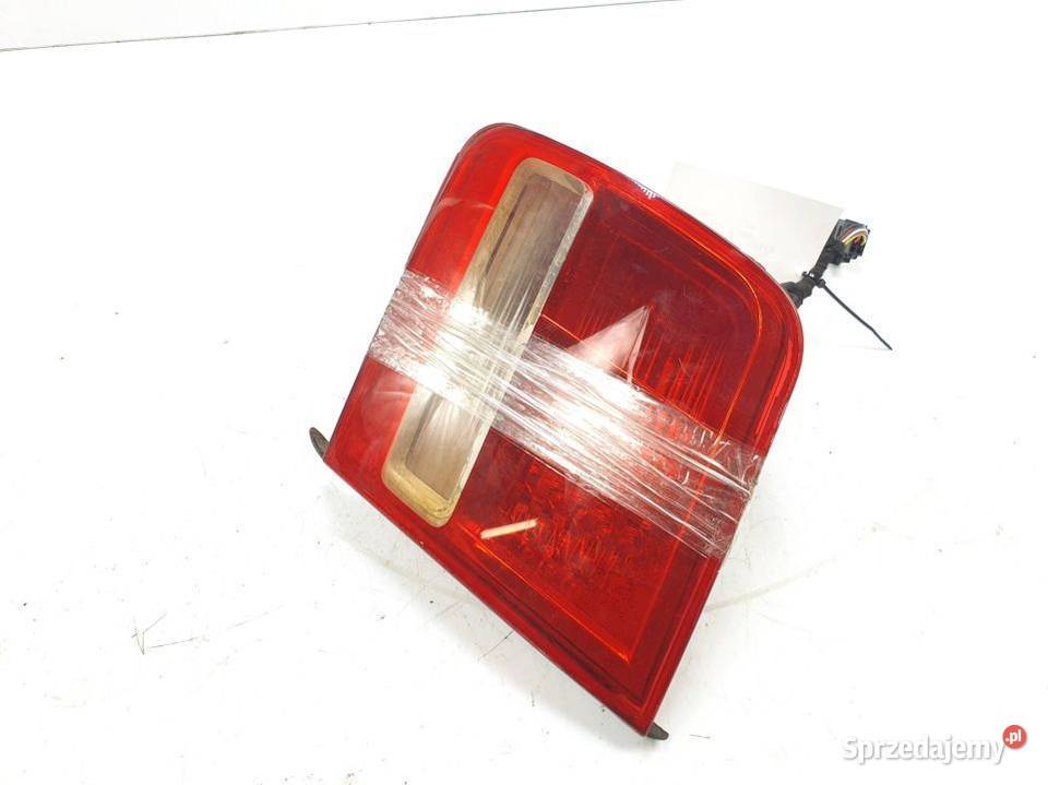 LAMPA W KLAPE PRAWA AUDI A8 D3 W12 4E0945094G osobowe