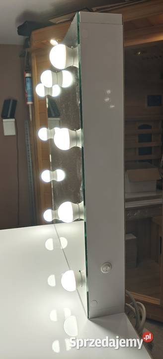 Duża toaletkakomoda biurko z lustrem