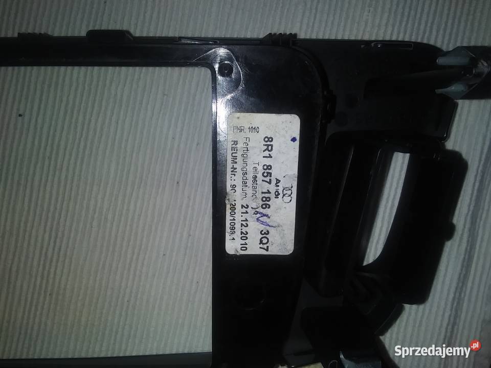 8R1 857 186 N RAMKA MASKOWNICA osobowe Deski rozdzielcze, konsole Lubin