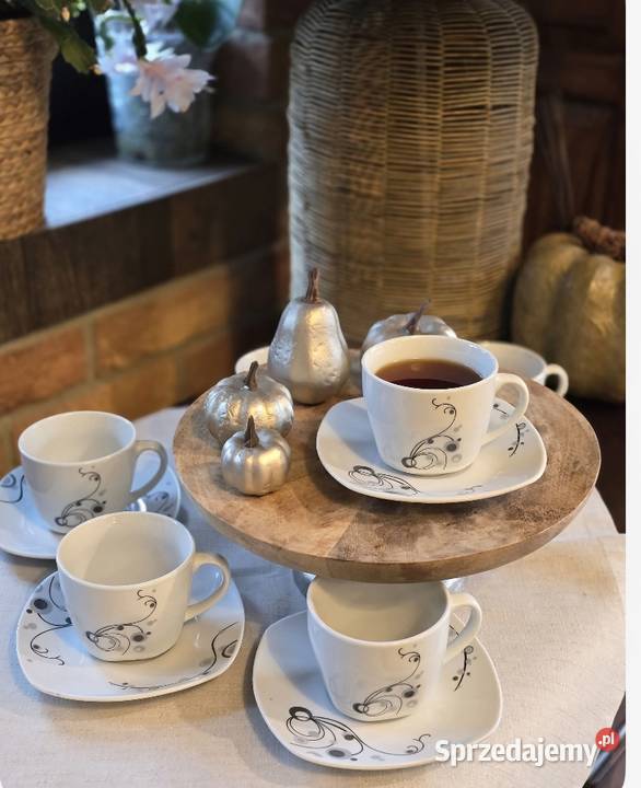 69 Zestaw 6 sztuk filiżanek ze spodkami VIOLET śląskie Zabrze sprzedam
