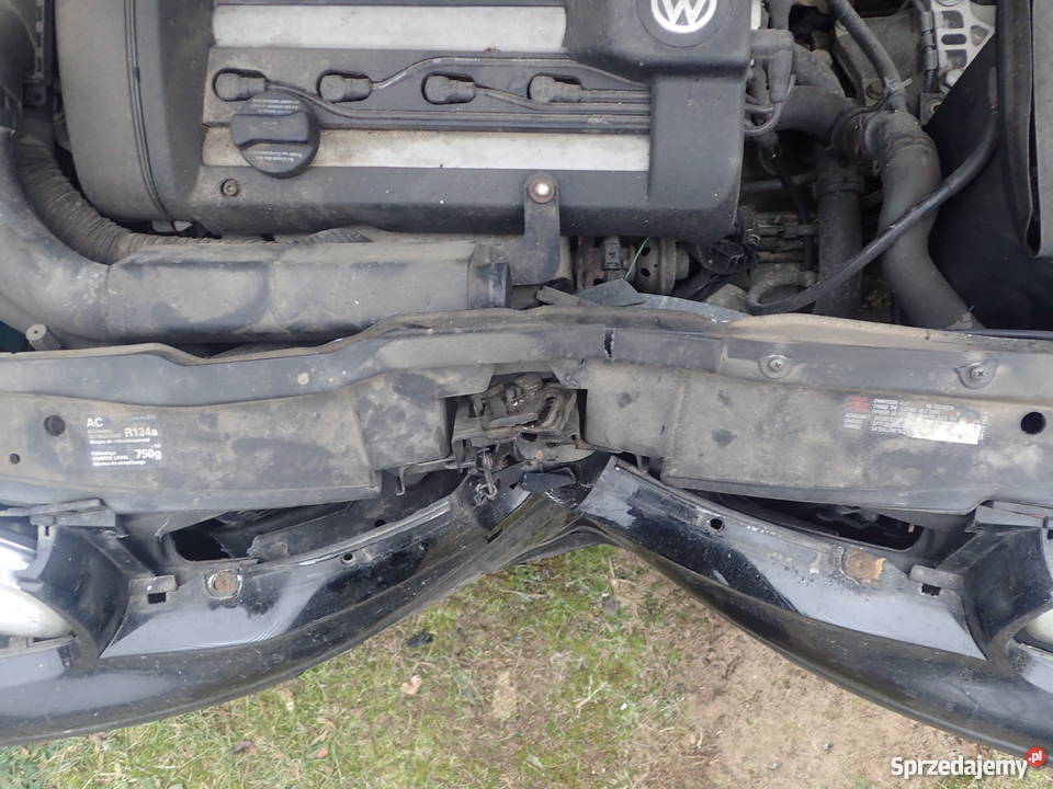 Volkswagen GOLF IV 1999r 14 BENZYNA uszkodzony uszkodzony podlaskie Białystok