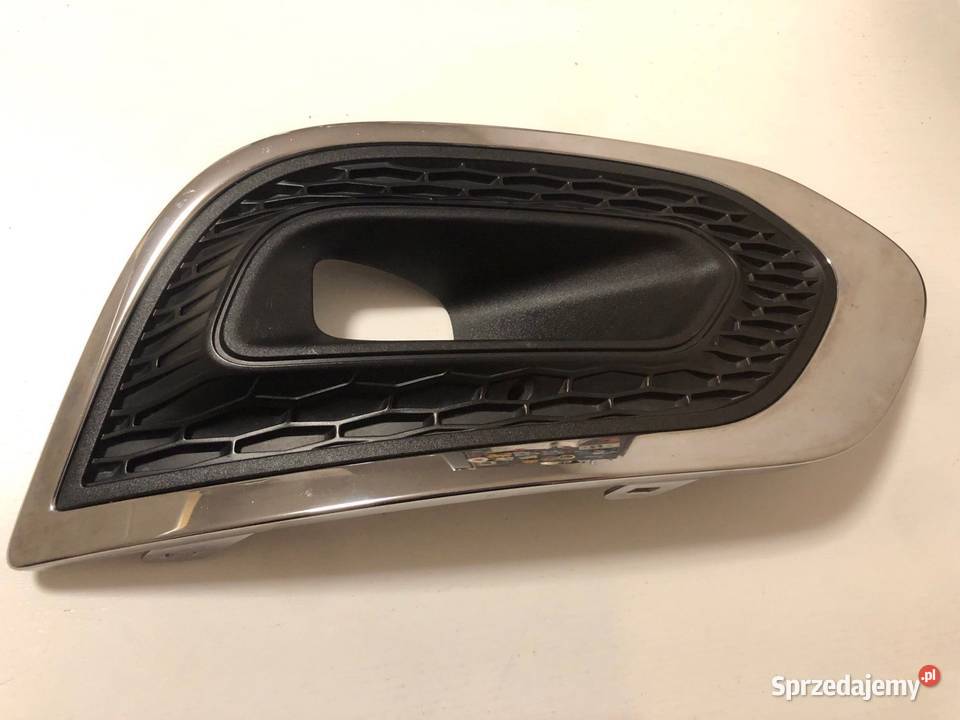 Renault Kadjar prawa kratka zderzaka 261A20664R