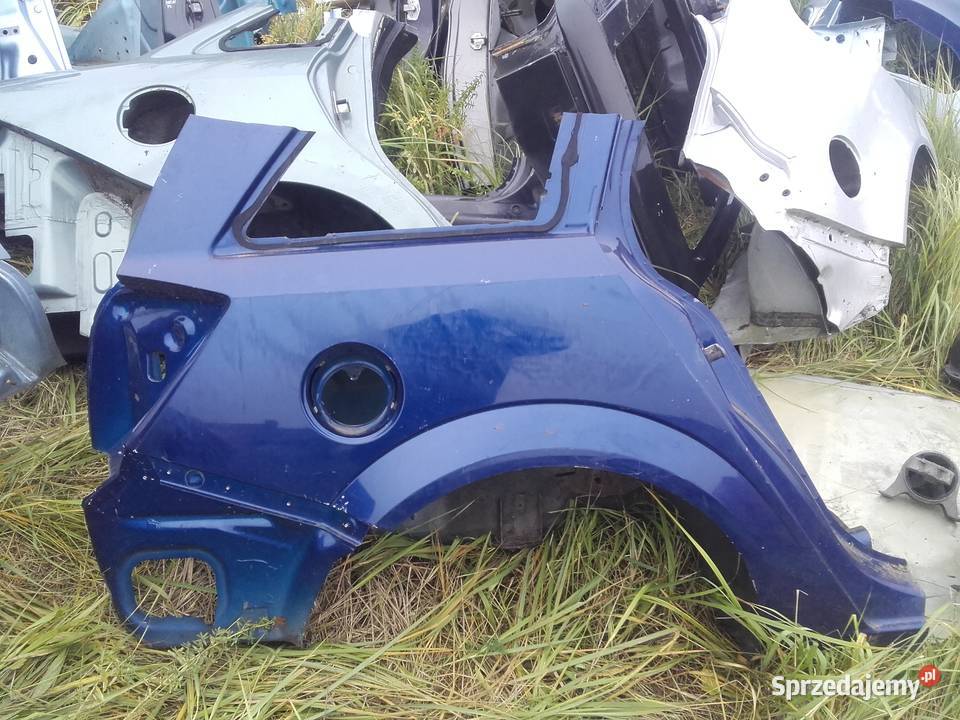 Opel Astra H Kombi prawa tylna ćwiartka części blacharskie