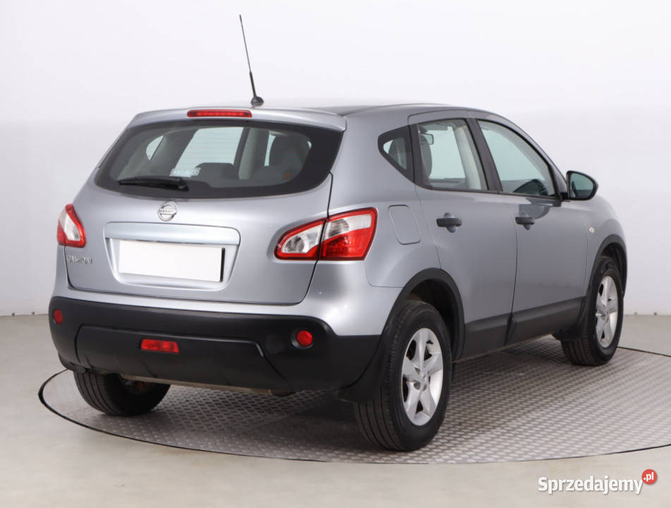 Nissan Qashqai 16 nieuszkodzony