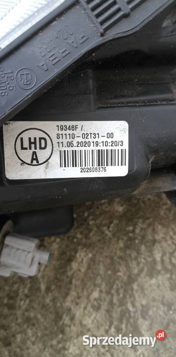 Toyota Corolla E21 lampa prawa LED 2020r Lampy przednie Poświętne