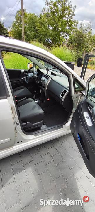Sprzedam Suzuki Liana 16 benz 5d Rok produkcji 2004 Brwinów