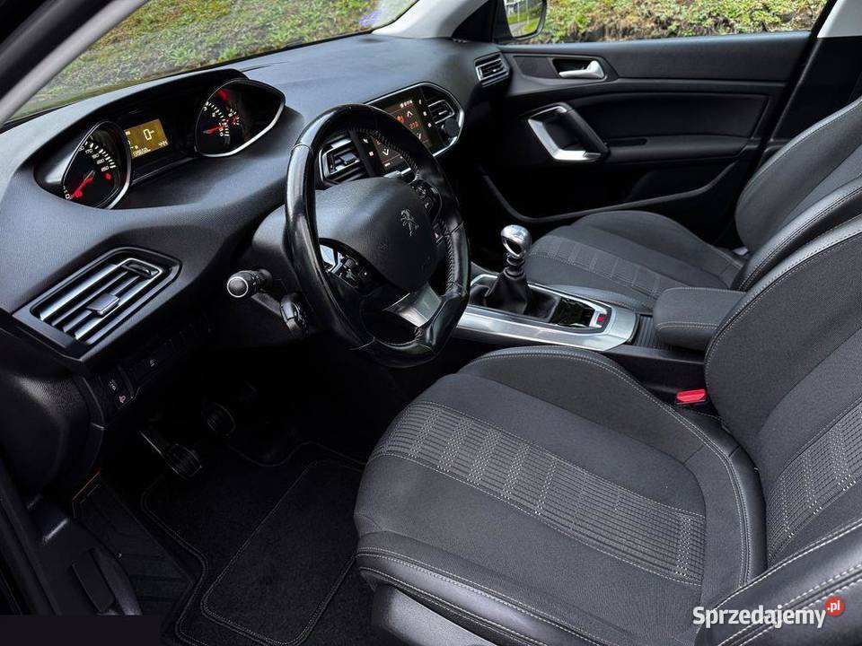 Peugeot 308 12 130 eTHP Stop Start Allure 2018r 1199cm3 Kraków