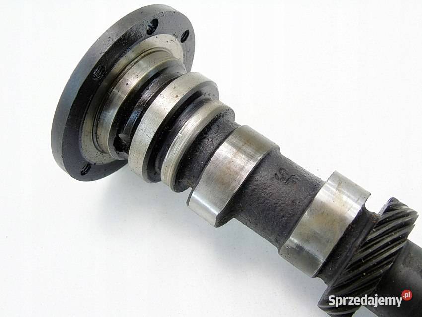 WAŁEK ROZRZĄDU FIAT 126P 600 MALUCH FIAT 126A000 Głowice cylindrów Sosnowiec