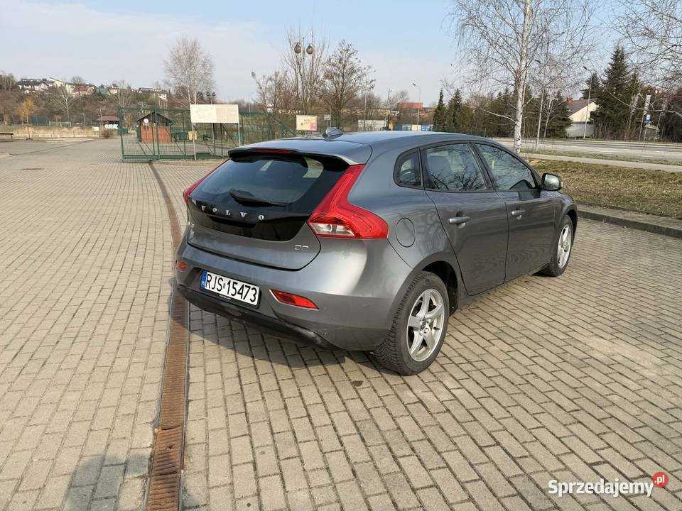 Volvo V40 Lift 20 D2 2018 Ledy Jasło sprzedam