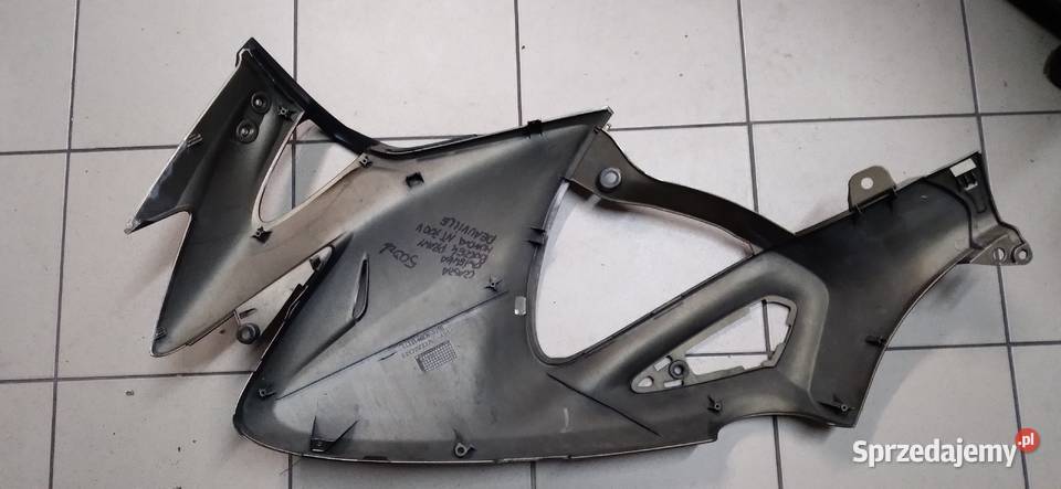 Czasza Owiewka Boczek Prawy Honda NT 700 V Pozostałe Brzeszcze sprzedam