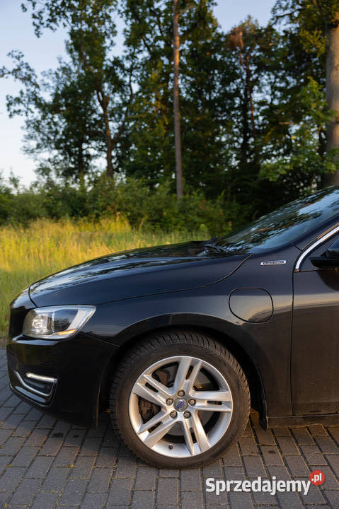 Volvo V60 I 24 AWD Hybrid 2014 r 283 asystent parkowania V60 Kartuzy sprzedam