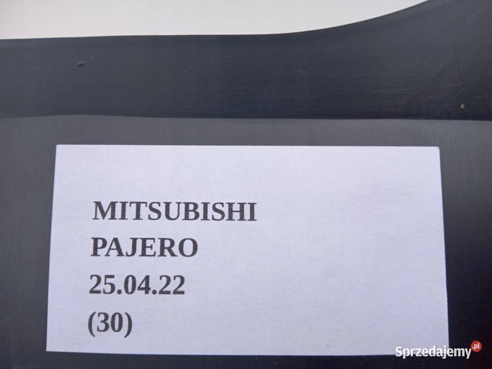 RAMKA PANEL ŚRODKOWY MITSUBISHI PAJERO SPORT II