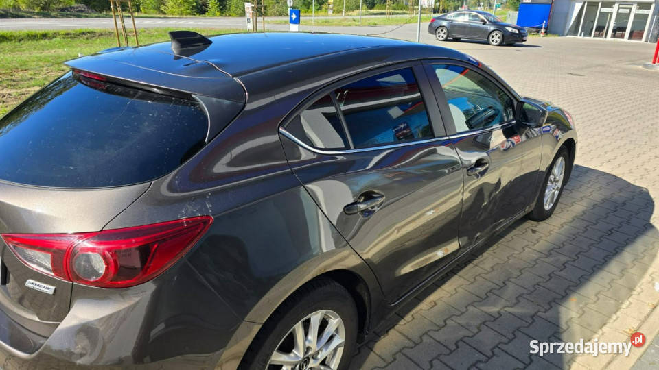 Mazda 3 1 rej 2015 Salpon III 2013 mazowieckie Karczew