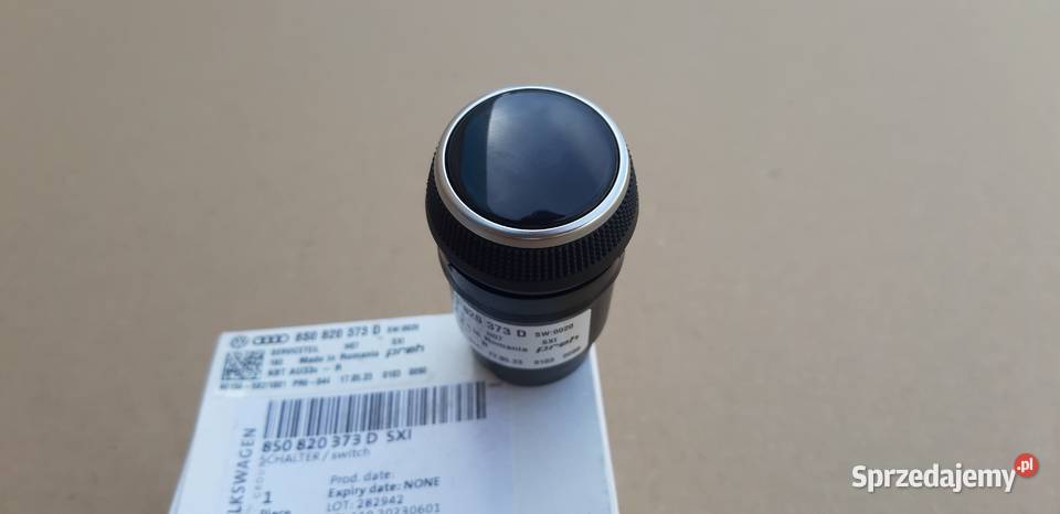 AUDI TT TTS PANEL POKRĘTŁO PODGRZEWANIA FOTELA Bieleń