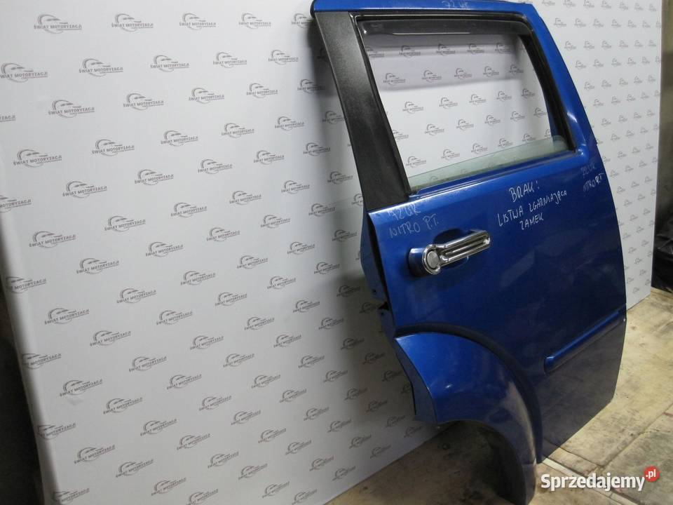 DODGE NITRO 08r drzwi prawe tył