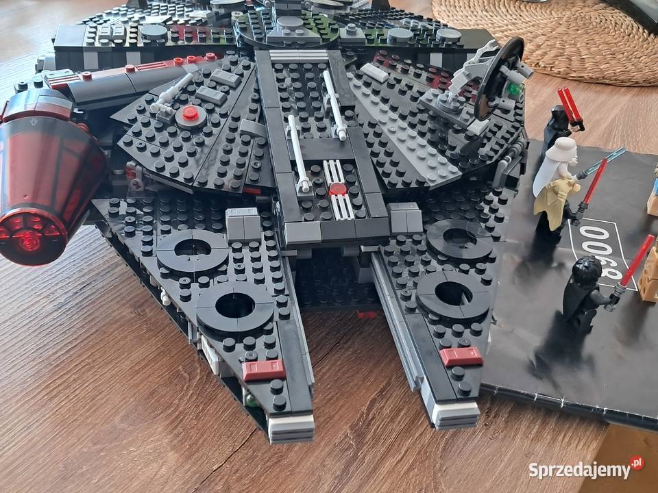 Sprzedam już złożony statek millenium z 6 Sandomierz