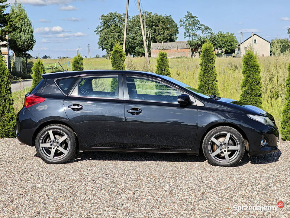 Toyota Auris II 2012 Hatchback Sadlno